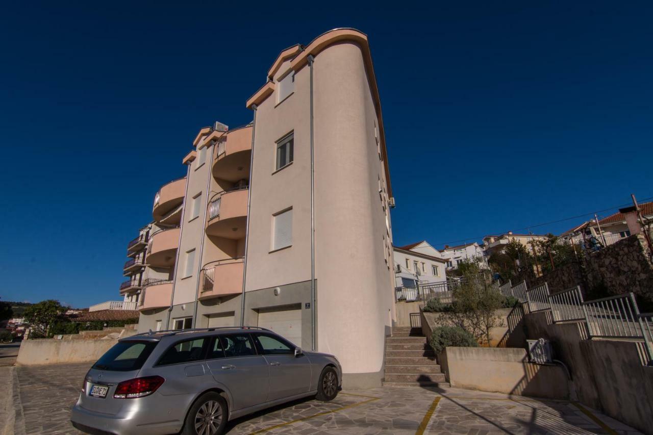 Apartment Aba Trogir Luaran gambar