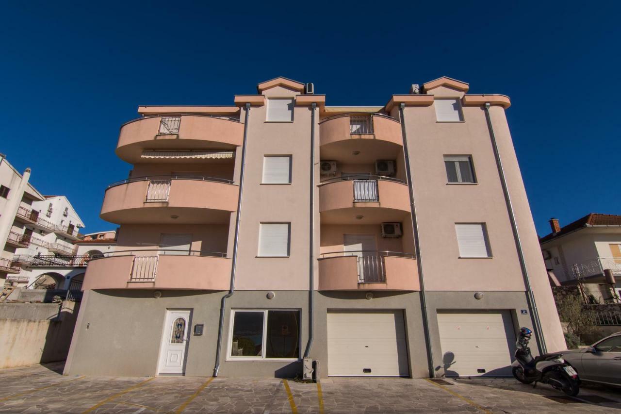 Apartment Aba Trogir Luaran gambar